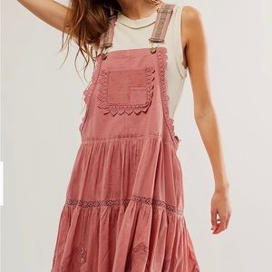 ISO trails end skirtall